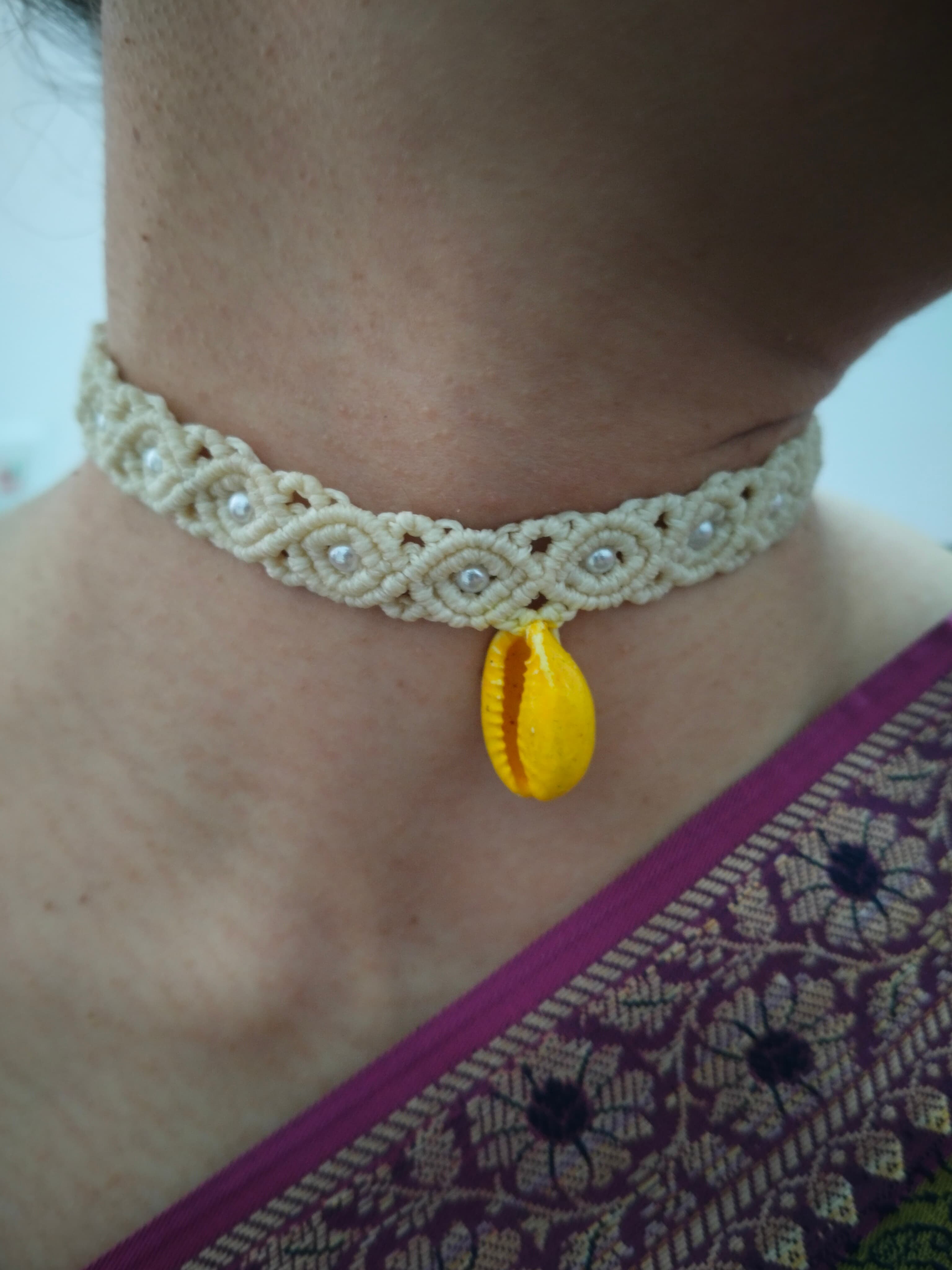 Sea shell and pearls choker photo 2